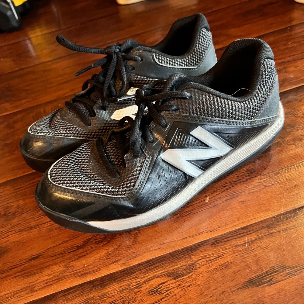 Boys new balance cleats
